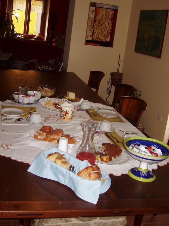 Girfalco Country House Bed and Breakfast Urbino Esterno foto