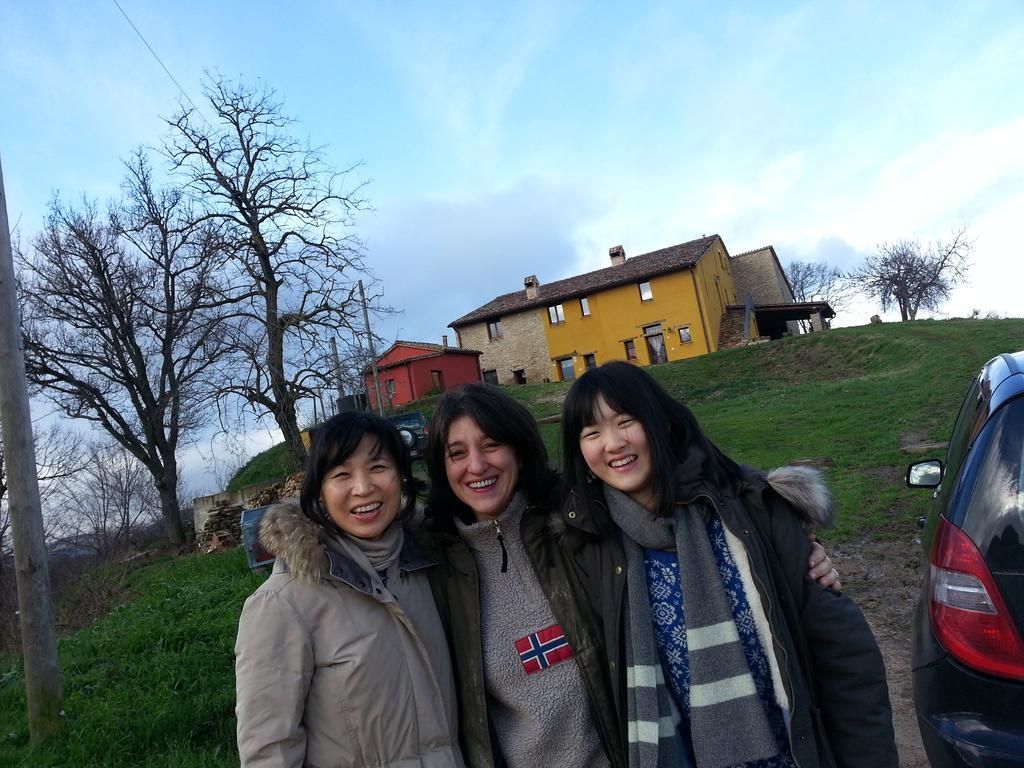 Girfalco Country House Bed and Breakfast Urbino Esterno foto