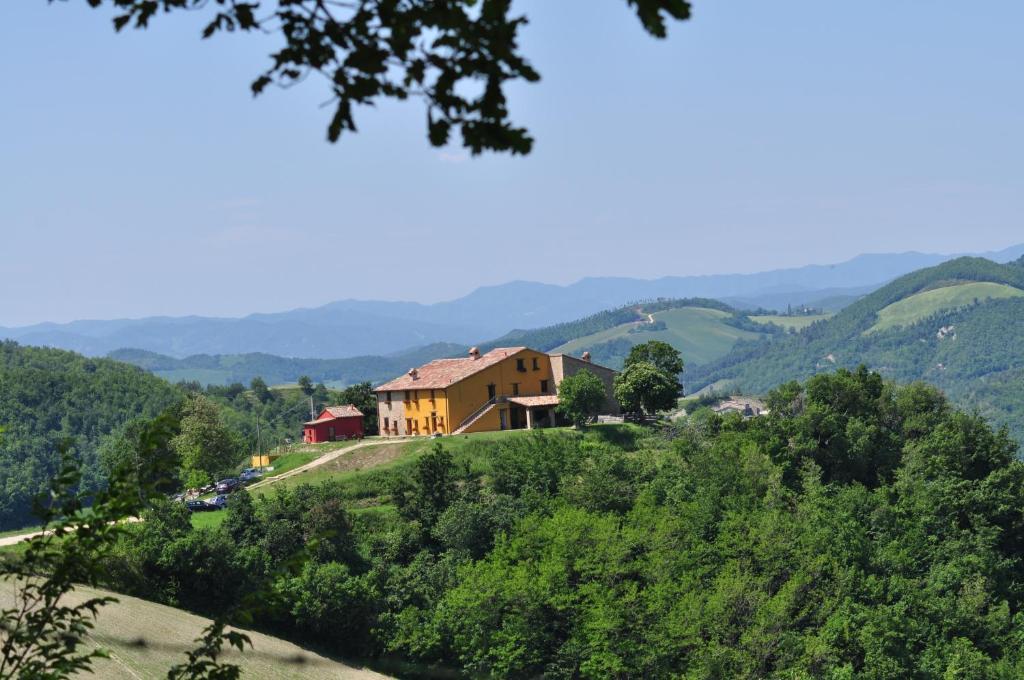 Girfalco Country House Bed and Breakfast Urbino Esterno foto