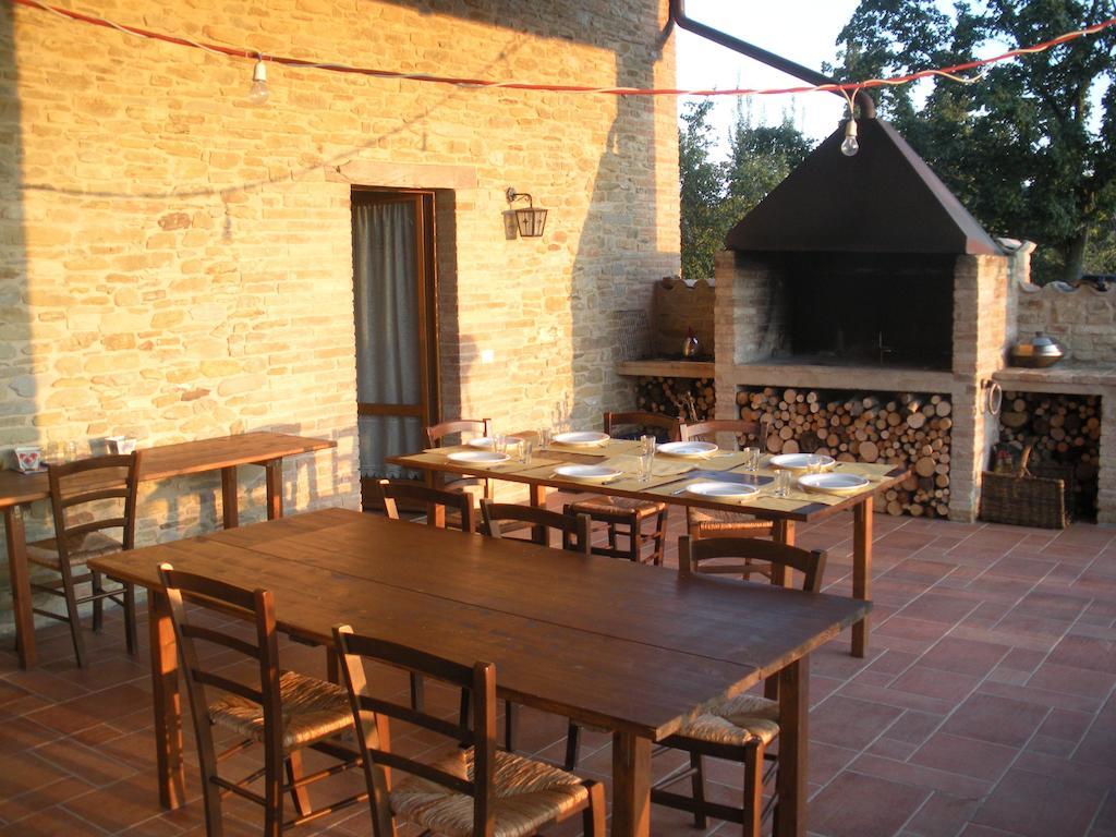 Girfalco Country House Bed and Breakfast Urbino Esterno foto
