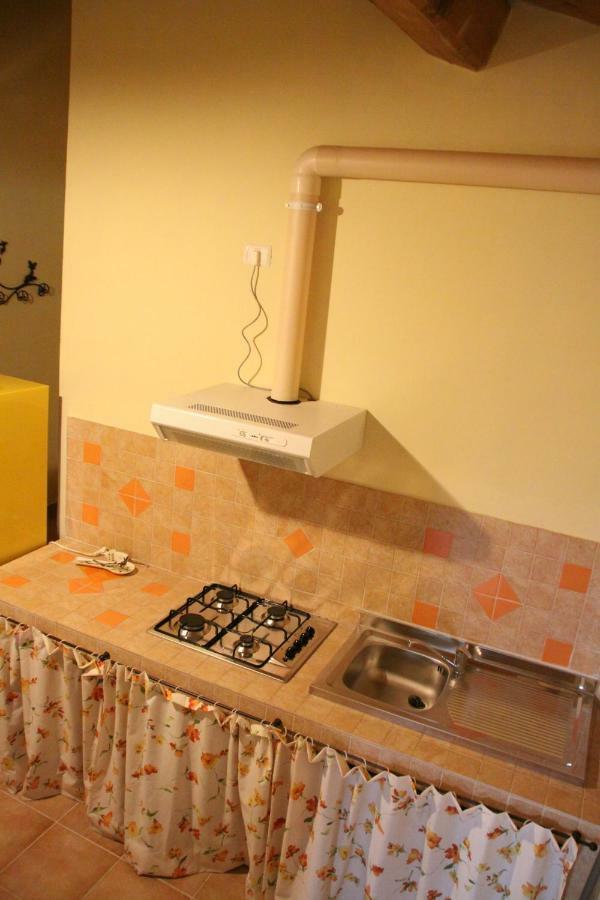 Girfalco Country House Bed and Breakfast Urbino Esterno foto