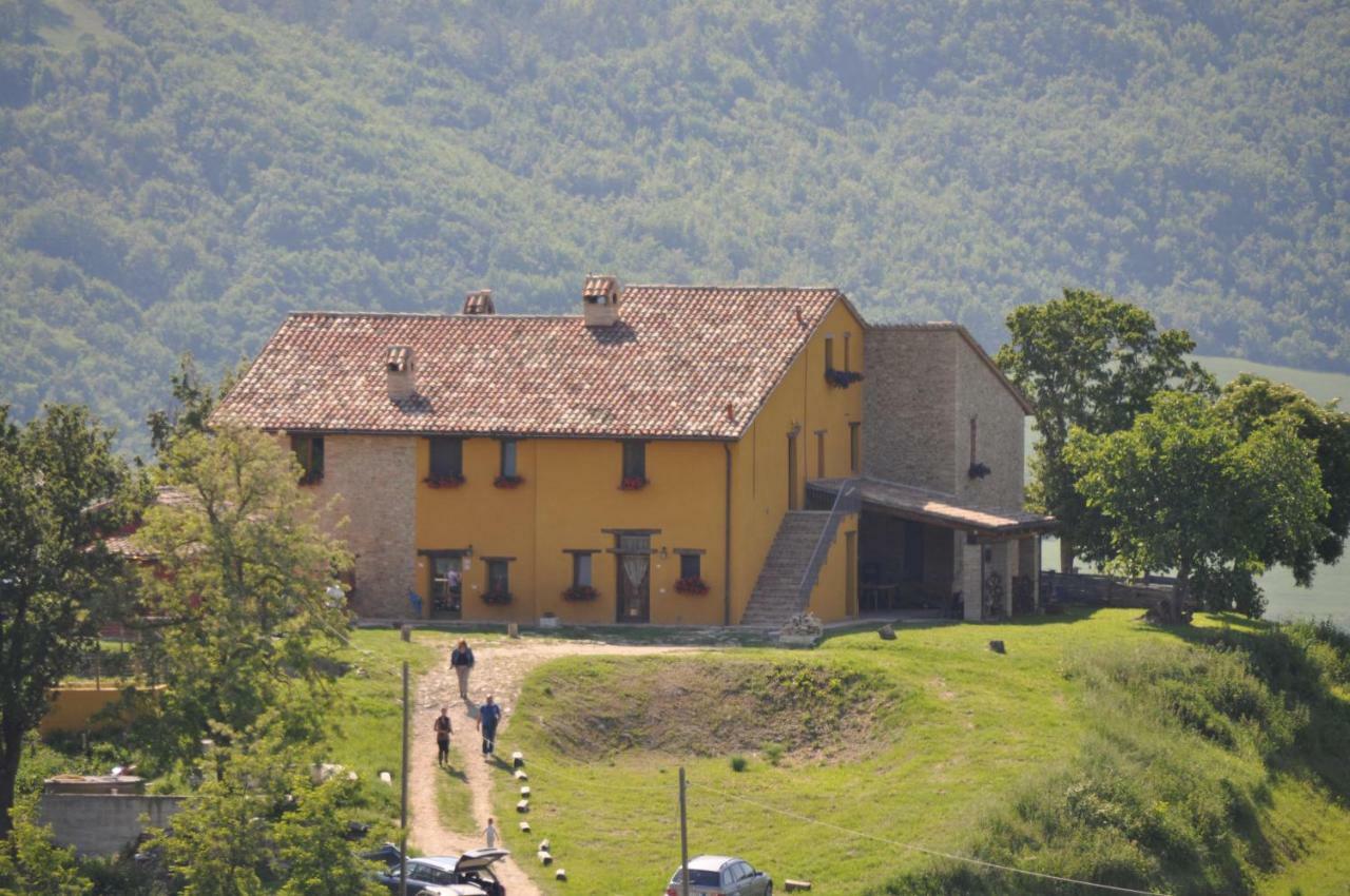 Girfalco Country House Bed and Breakfast Urbino Esterno foto