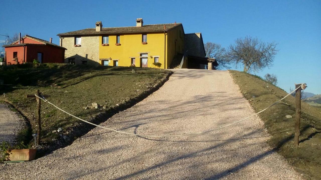 Girfalco Country House Bed and Breakfast Urbino Esterno foto